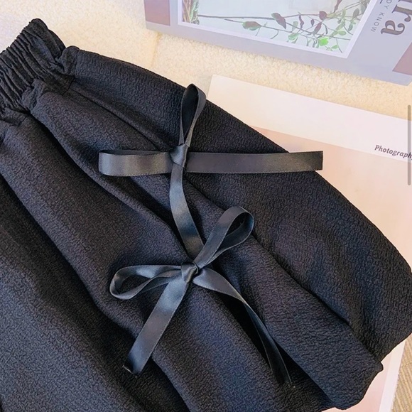 Shorts with Robbin Accents in Black NWOT - Picture 5 of 6